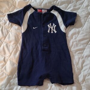 Nike Yankees Shortie